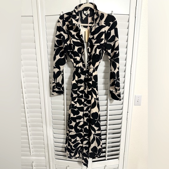 Beautiful boutique dress! - Picture 3 of 3